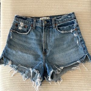 Abercrombie & Fitch High Rise Mom Short